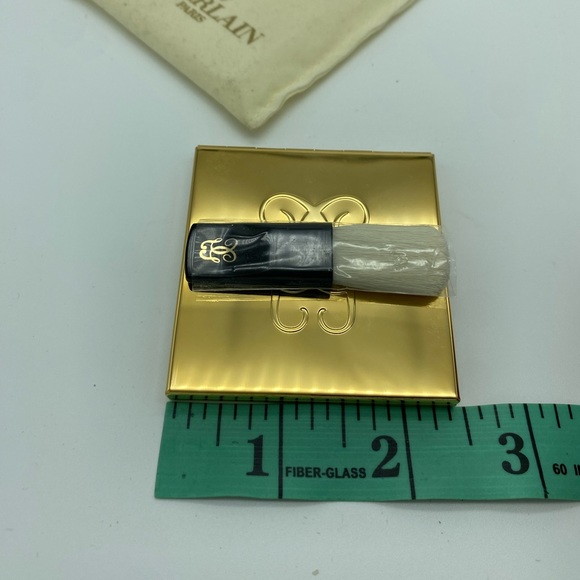 RARE Vintage GUERLAIN Paris Gold-tone Square Hinged Compact Mirror + Blush Brush - Picture 11 of 12